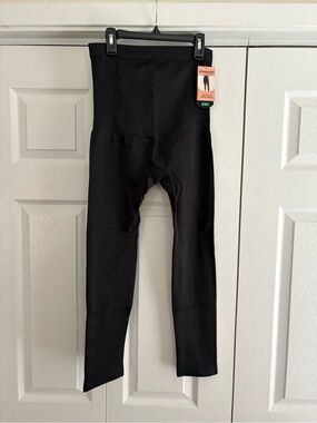 Shapermint Essentials Black High-Waisted Shaping Leggings. Size Large. NWT